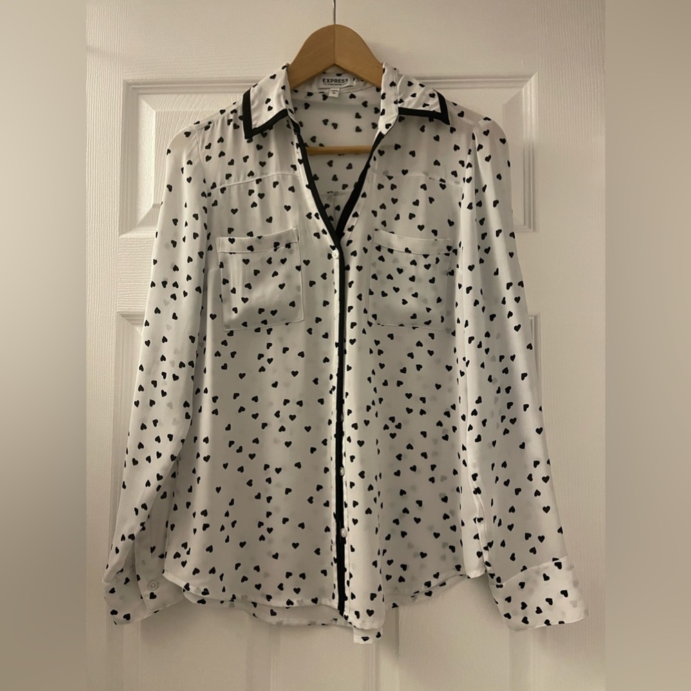 Express Womens top. Hearts